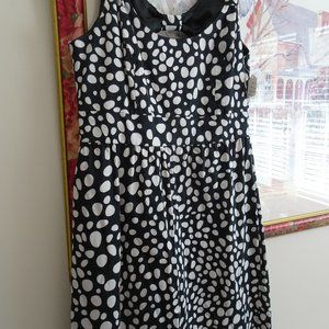 Ladies Size 8 Black/White Polka Dot Sundress
